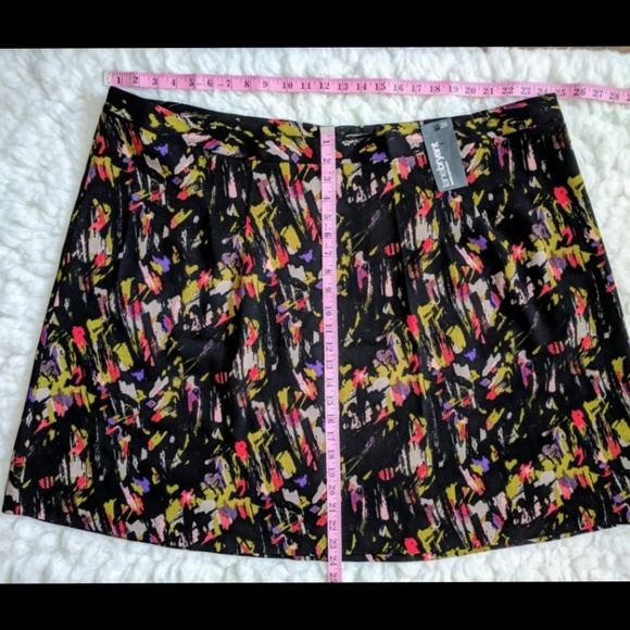 Lane Bryant NWT a-line skirt. Size 28 - Picture 3 of 4